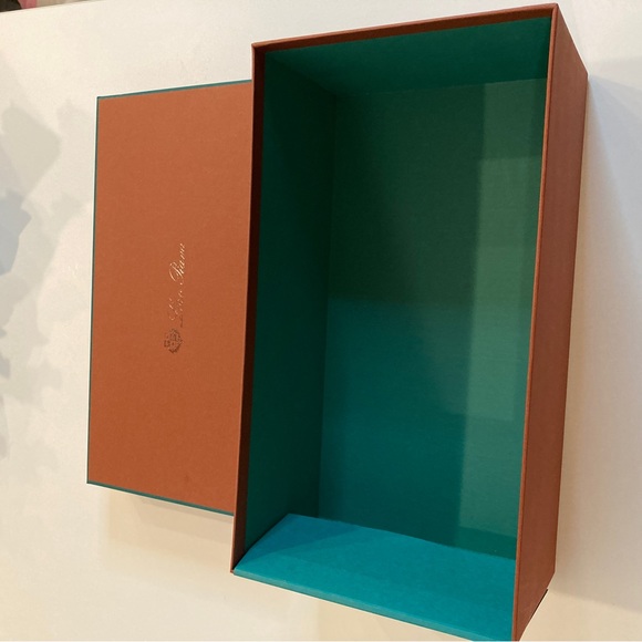 EMPTY Authentic Loro Piana Box - Picture 6 of 8